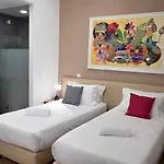 Apartment Cais 75 & *