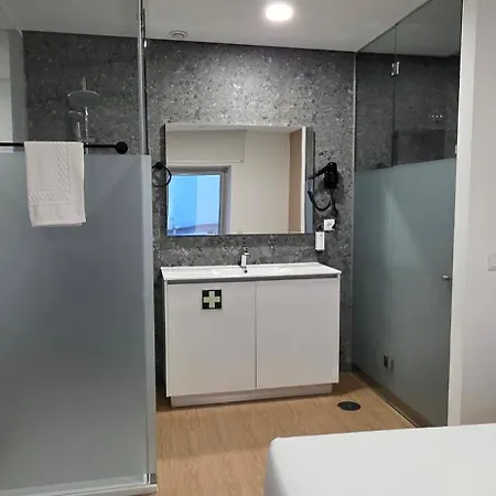 Apartament Cais 75 & *