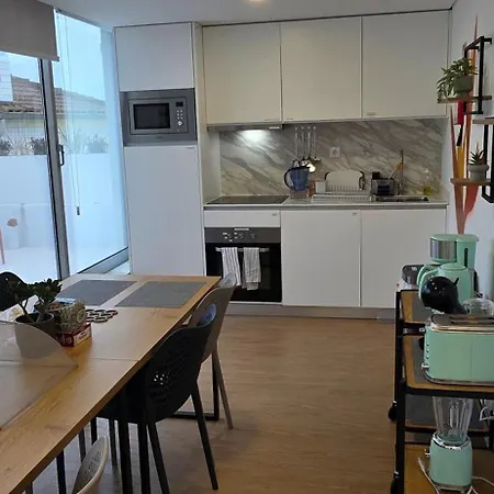 Apartament Cais 75 & *