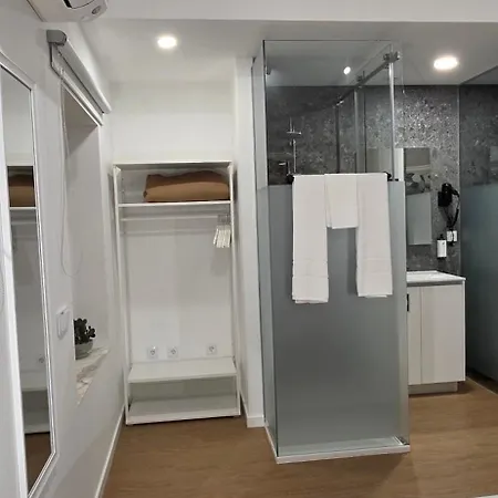 Apartament Cais 75 & *