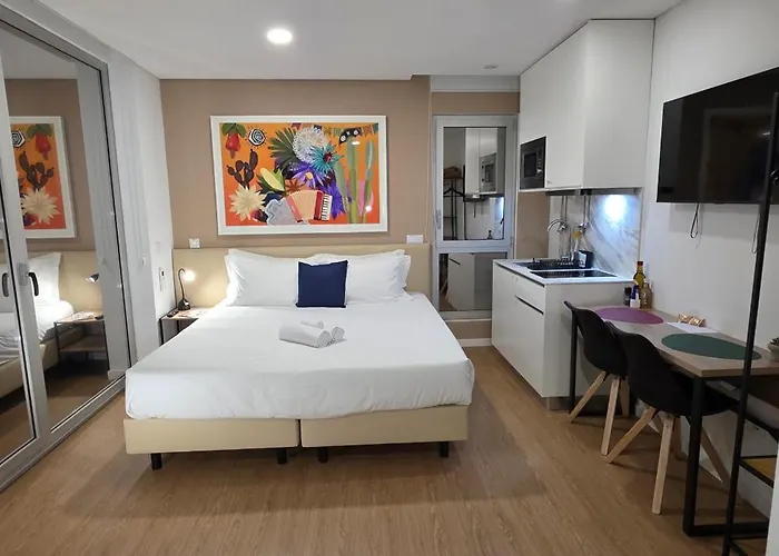 Cais 75 Studios&suites *